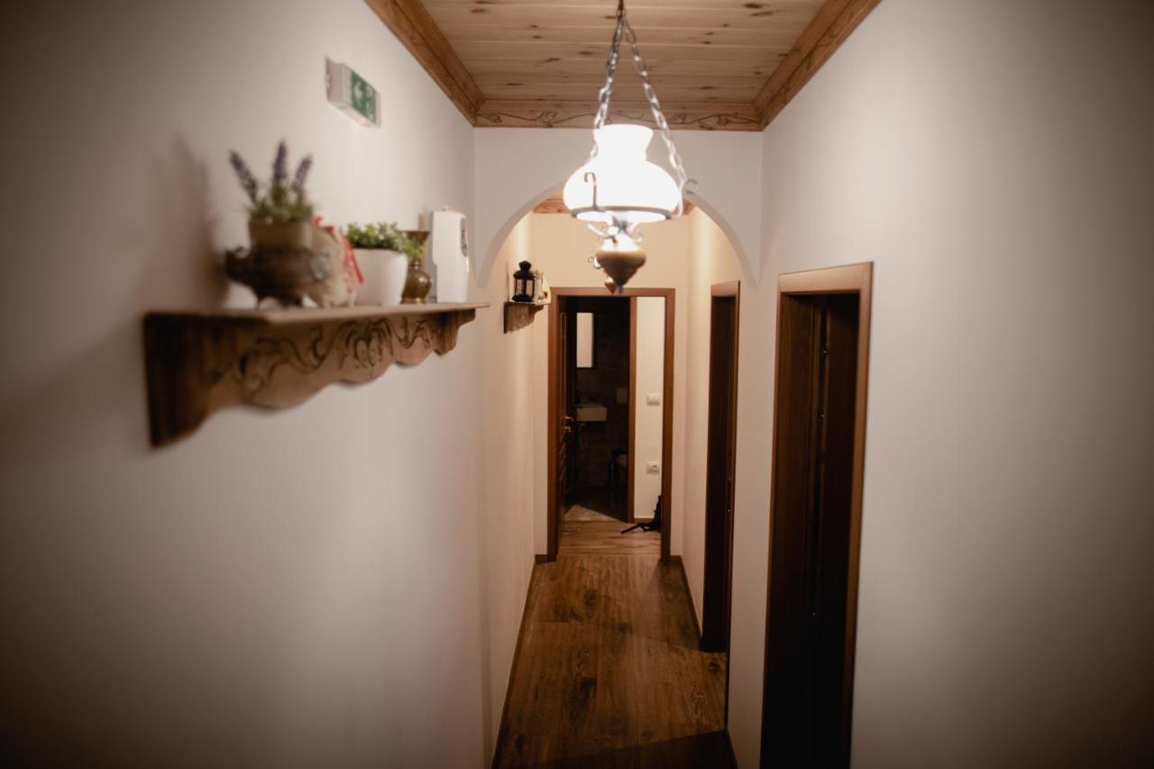 4 Rooms Since 1950 Gjirokastër Esterno foto