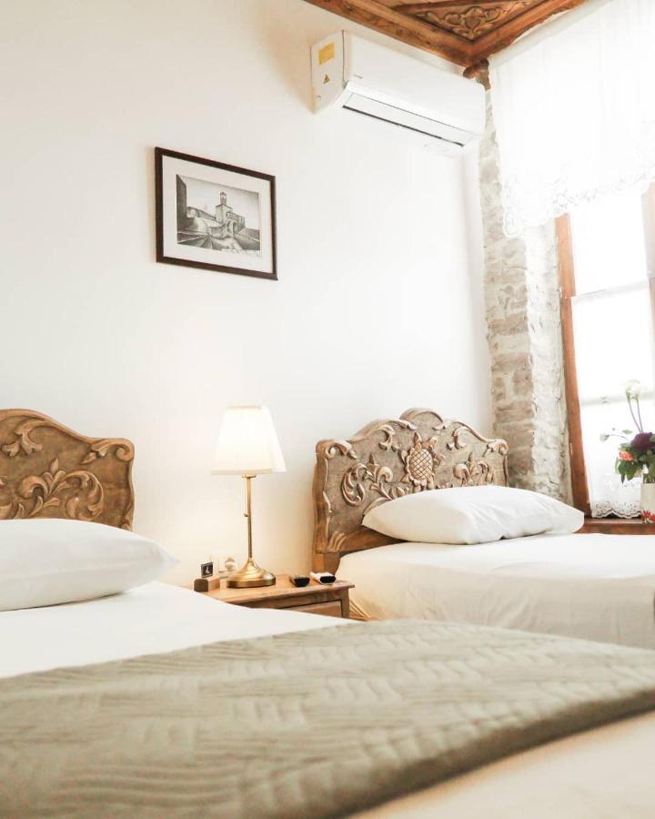 4 Rooms Since 1950 Gjirokastër Esterno foto