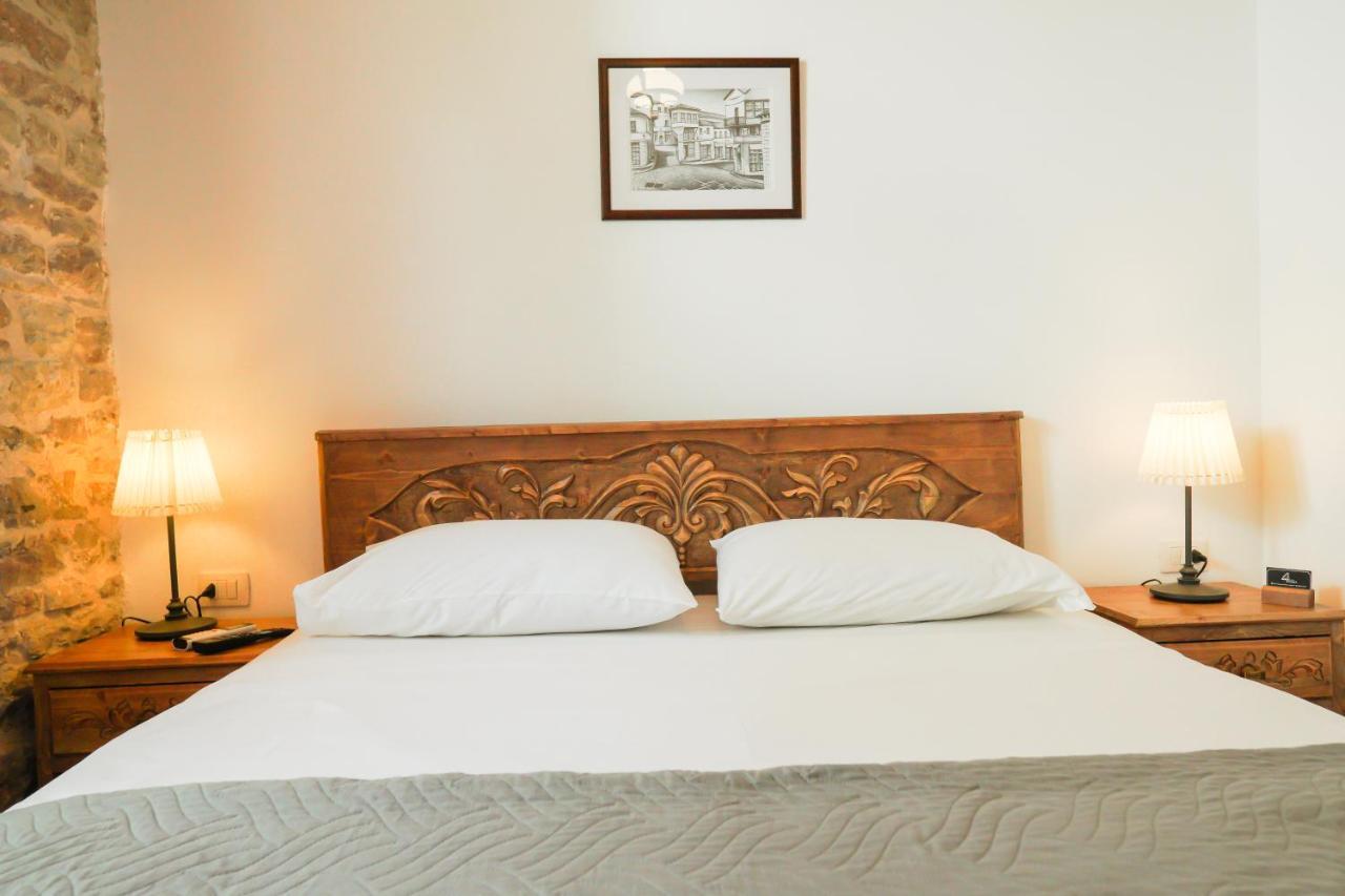 4 Rooms Since 1950 Gjirokastër Esterno foto