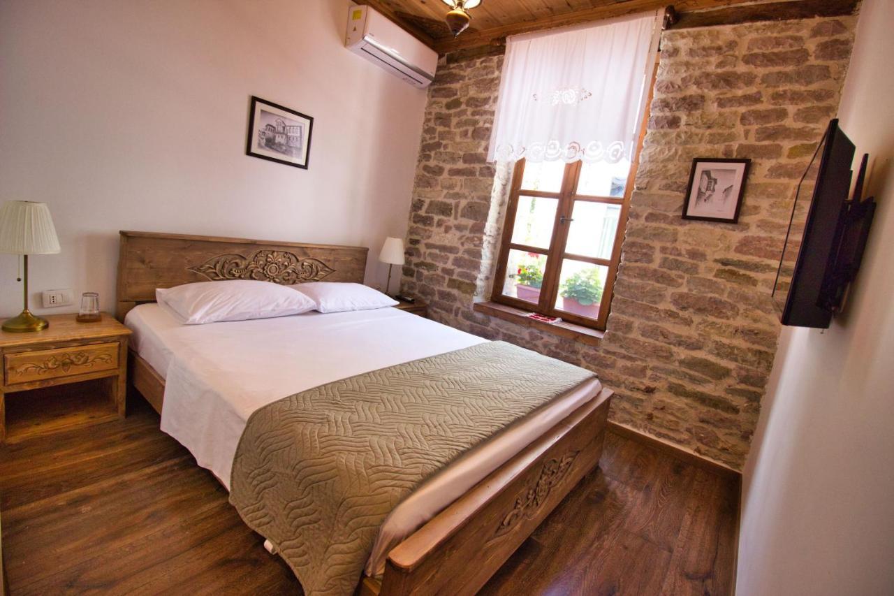4 Rooms Since 1950 Gjirokastër Esterno foto