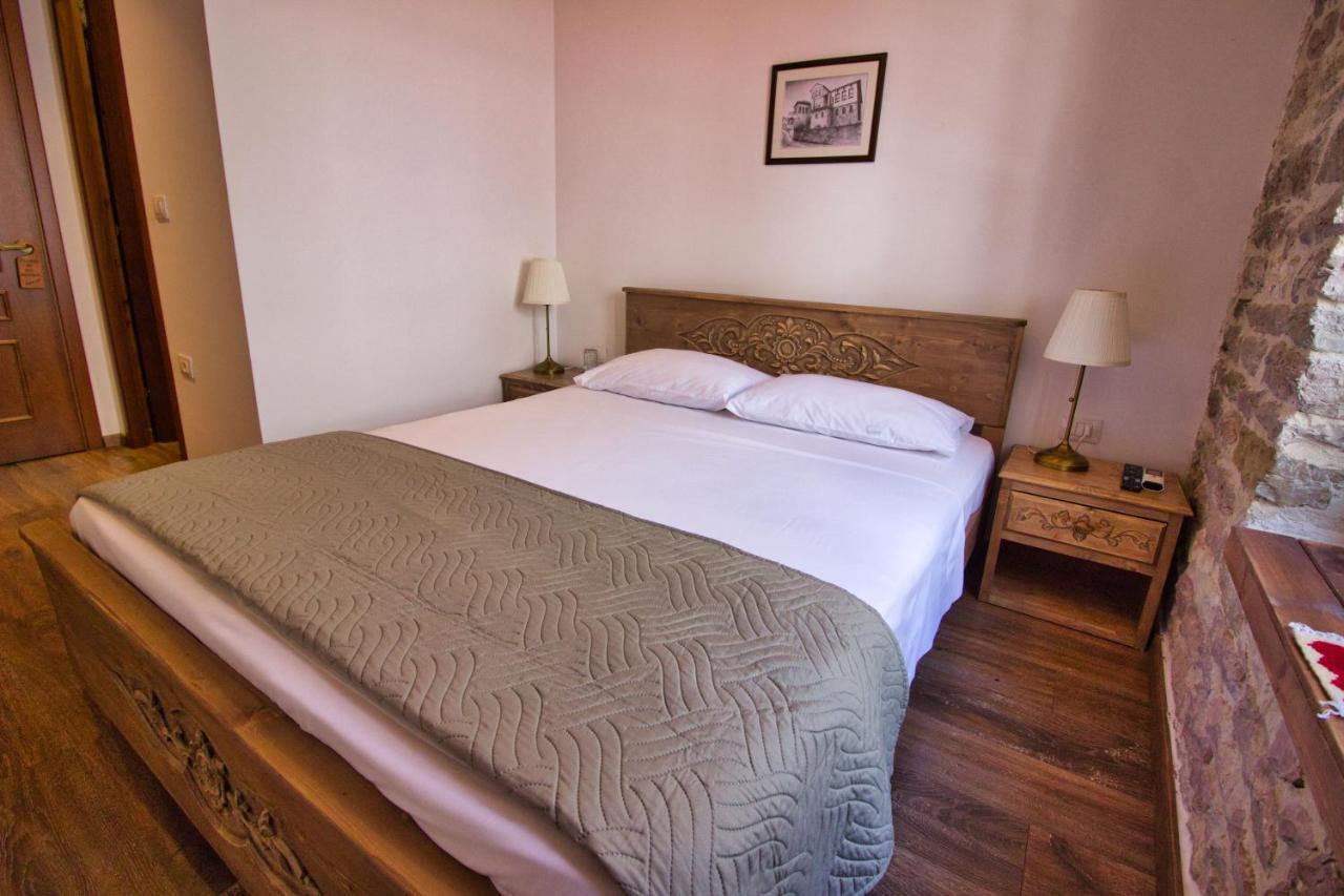 4 Rooms Since 1950 Gjirokastër Esterno foto